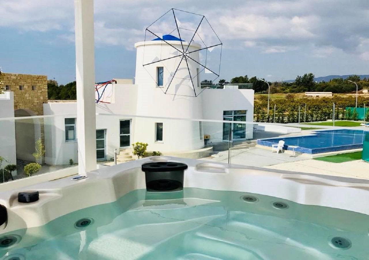 Wavebreeze Villas Paphos Eksteriør bilde