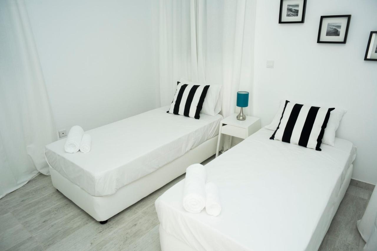 Wavebreeze Villas Paphos Eksteriør bilde
