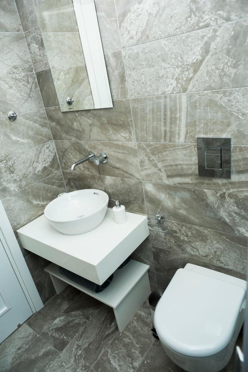 Wavebreeze Villas Paphos Eksteriør bilde