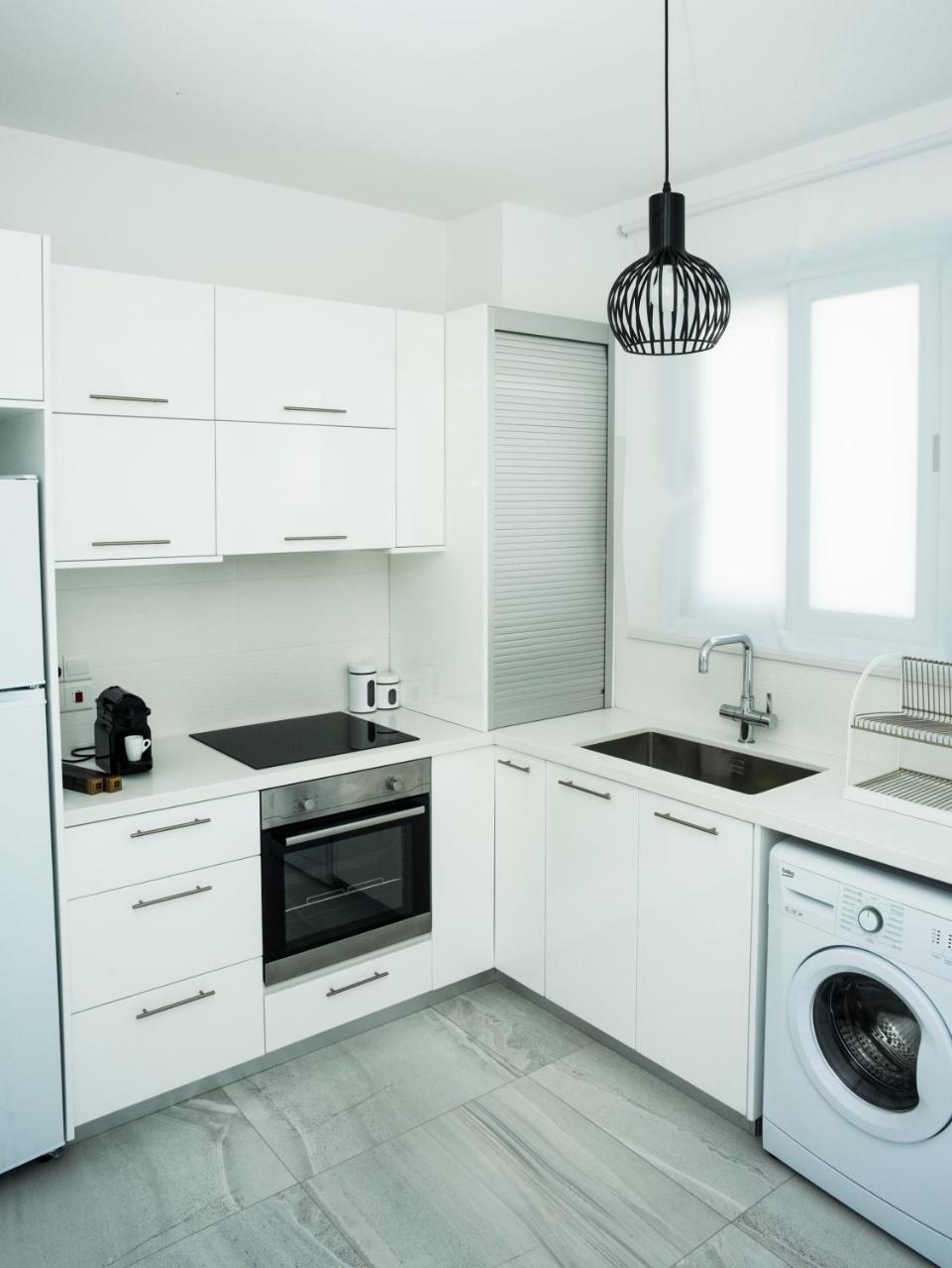 Wavebreeze Villas Paphos Eksteriør bilde